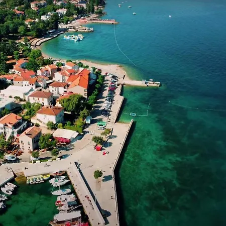 Maya Apartament Njivice