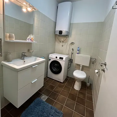 Maya Apartament Njivice