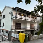 Maya * Nijvice