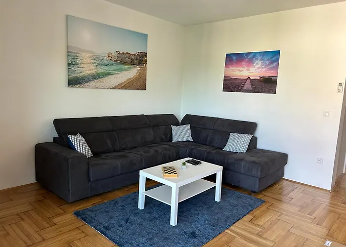 Apartment Maya