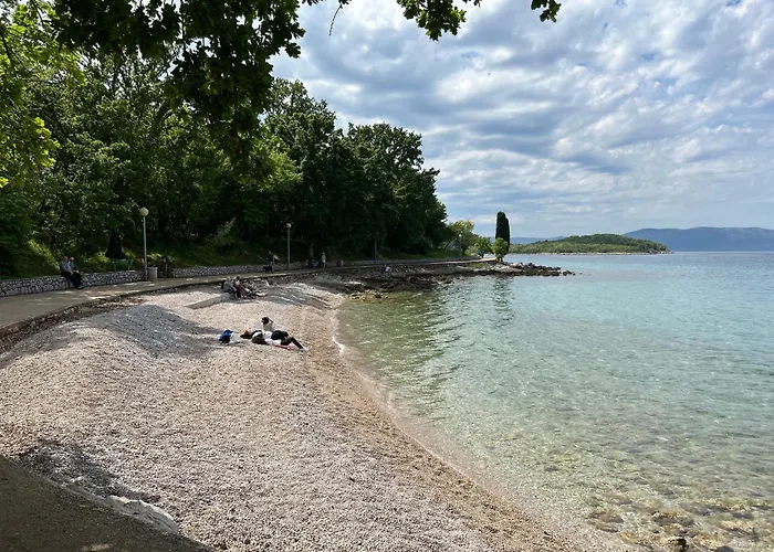 Maya Lägenhet Njivice