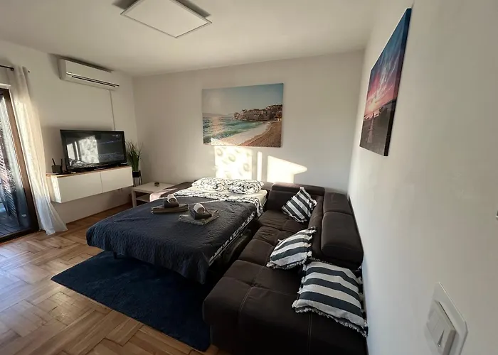 Maya Appartement Njivice